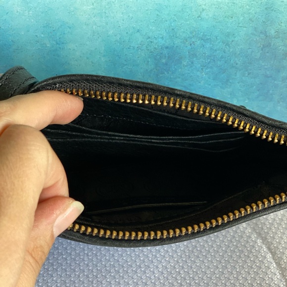 Michael Kors Sequence Black Wristlet - Picture 2 of 3